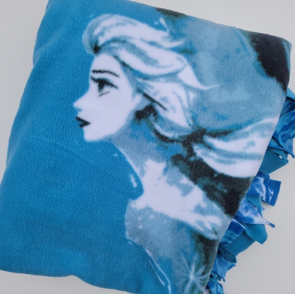 Frozen II Elsa & The Nokk Water Spirit Horse No-Sew Reversible Tie Fleece Blank